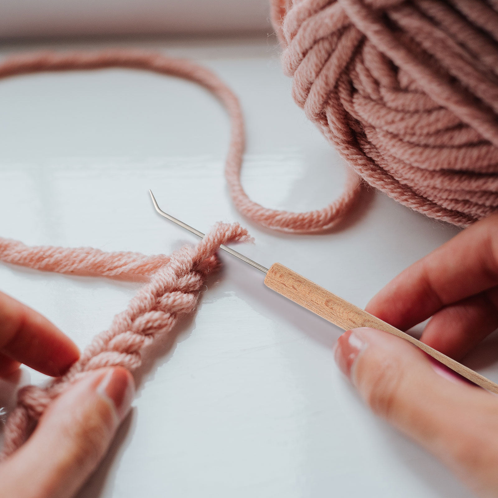 Wooden Crochet Hooks Ergonomic Handle - 1 pièce : crochets à tricoter