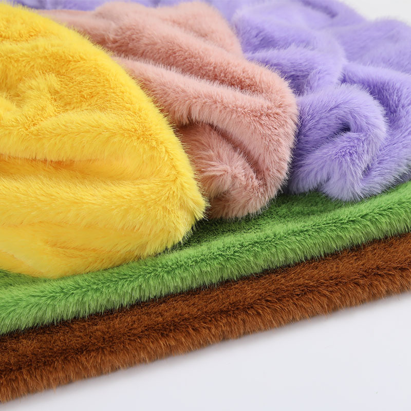 Tissu en fausse fourrure à poi - Sewing avis et prix